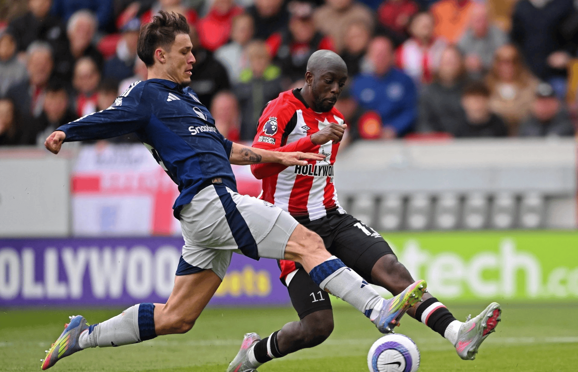 雷速体育-国际比赛日亚冠焦点战，曼联篮板制胜，气氛紧张，年轻球员得到机会的简单介绍