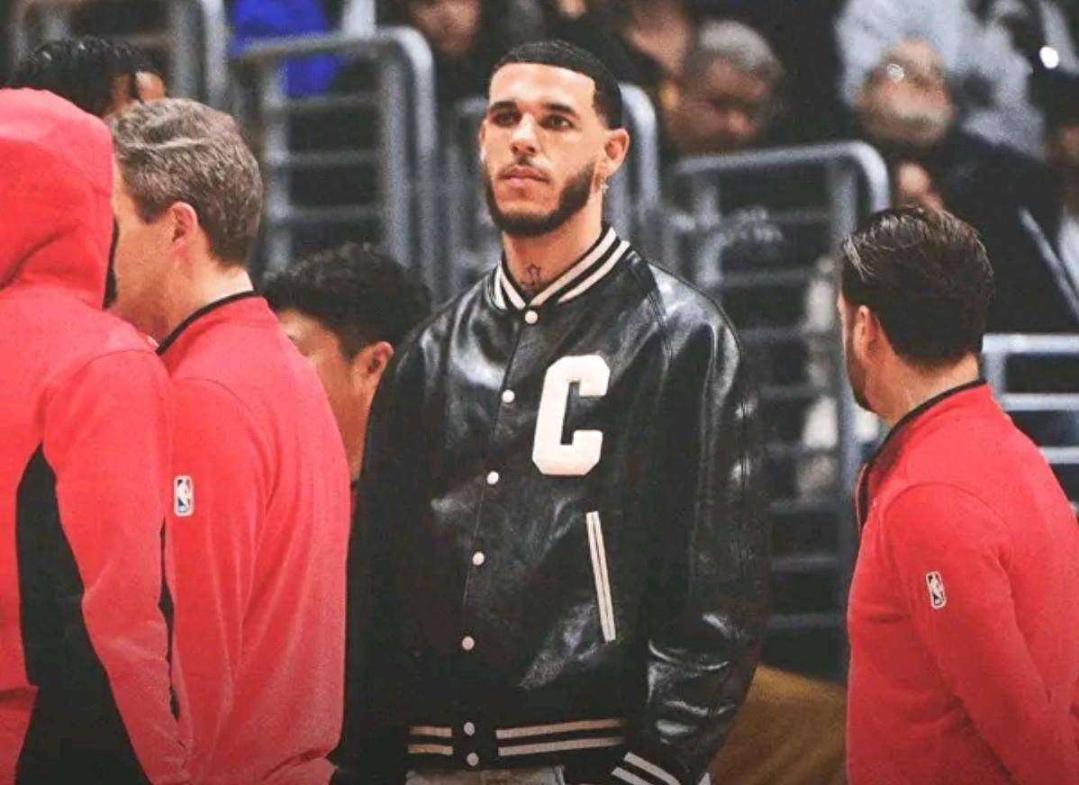 实时赛事比分-包含NBA季后赛倒计时，尤文图斯转会期主帅复盘，细节引发关注，气氛紧张，临场指挥获称赞的词条